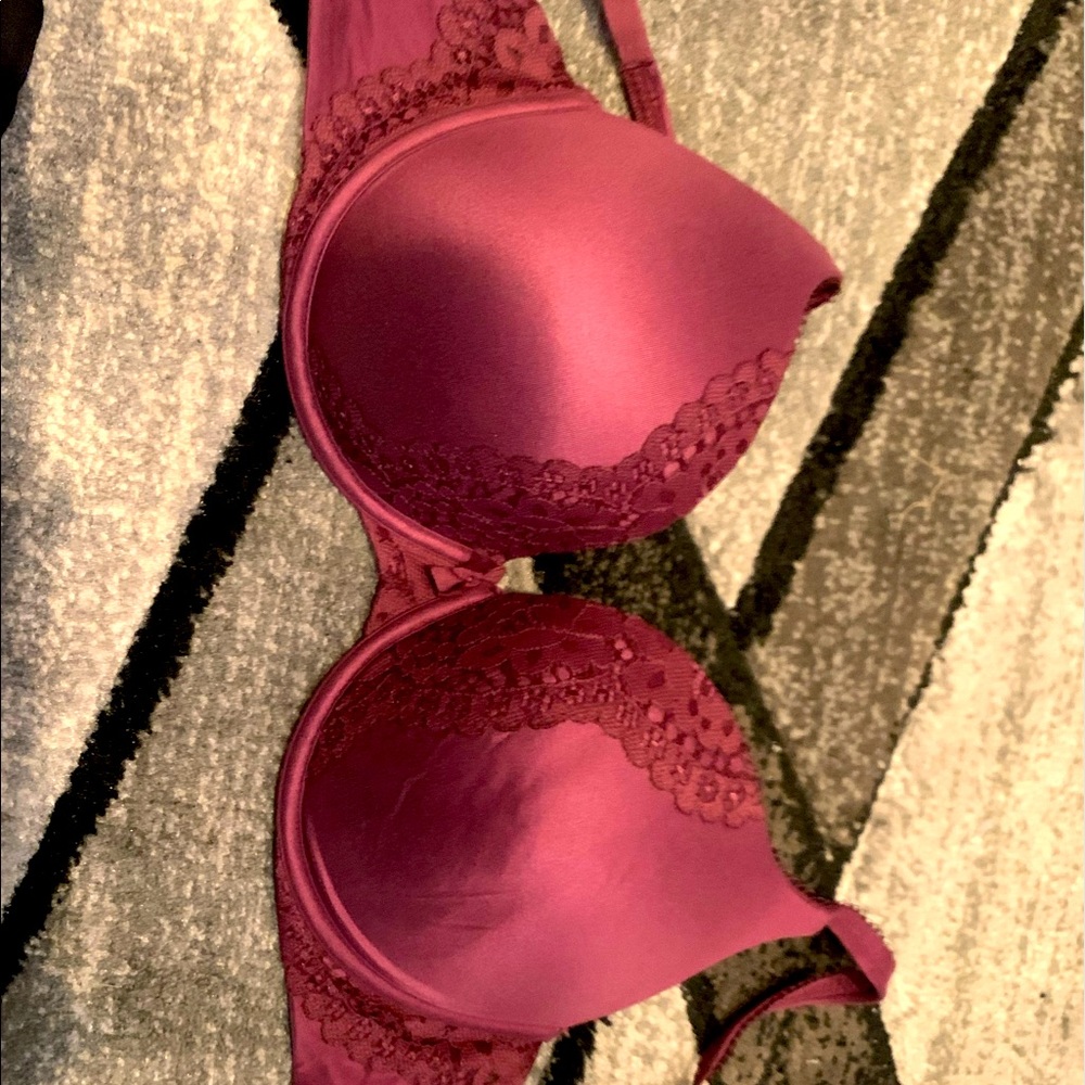 VIctoria Secret bra- Like new! Maroon
